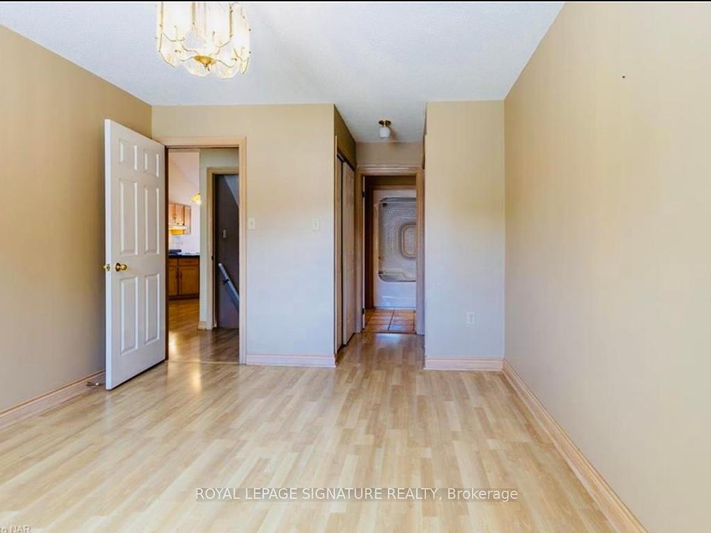 









465


Berkindale

Drive,
Hamilton,




ON
L8E 5B7

