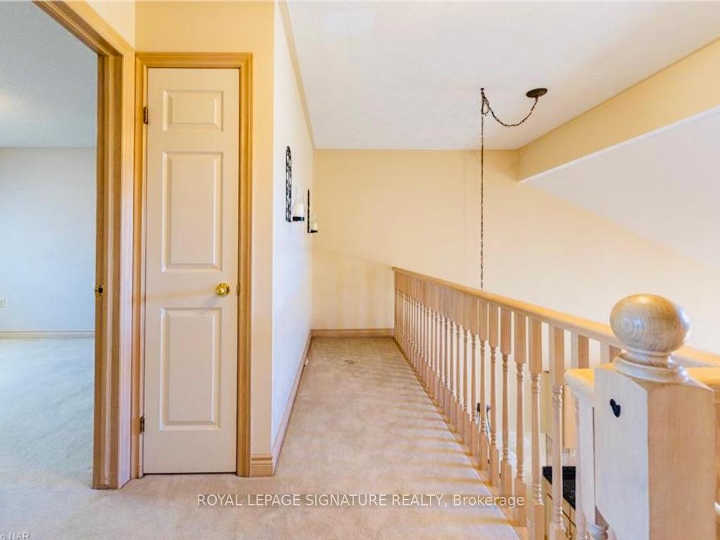 









465


Berkindale

Drive,
Hamilton,




ON
L8E 5B7


