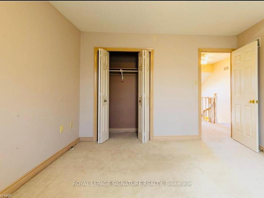 









465


Berkindale

Drive,
Hamilton,




ON
L8E 5B7

