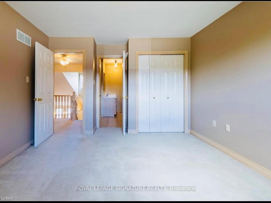 









465


Berkindale

Drive,
Hamilton,




ON
L8E 5B7

