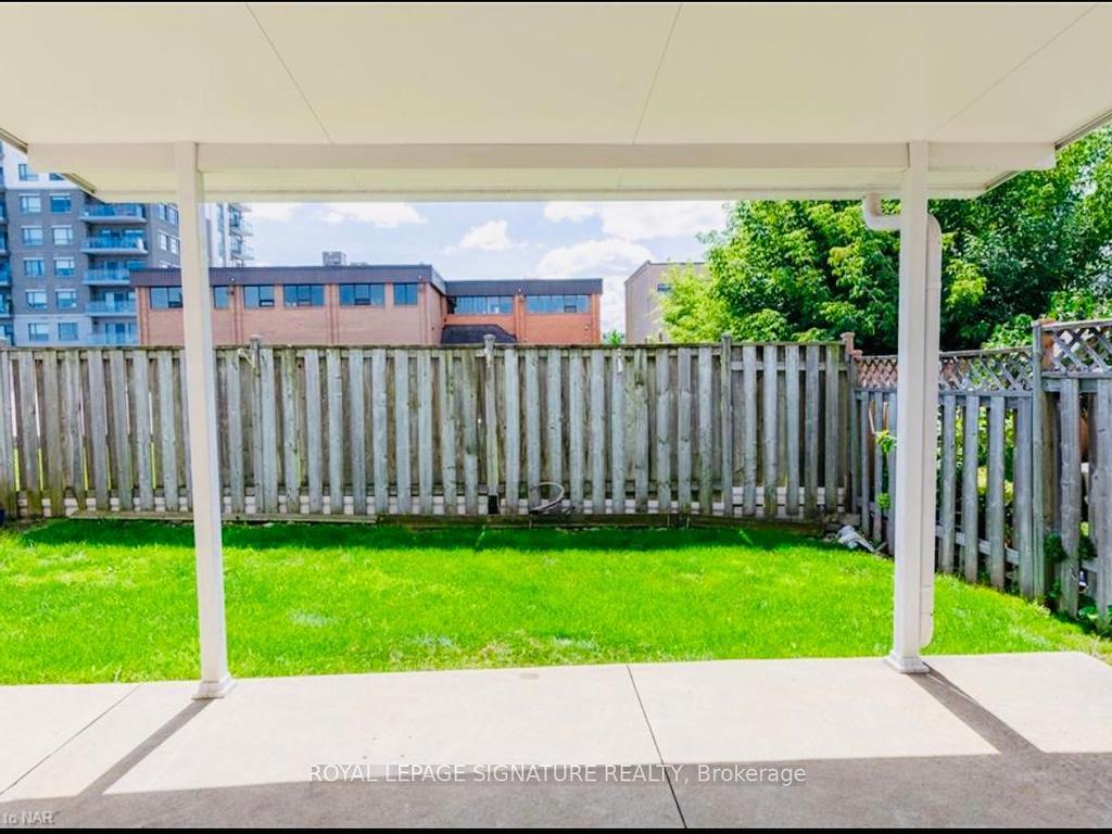 









465


Berkindale

Drive,
Hamilton,




ON
L8E 5B7

