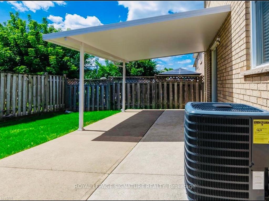 









465


Berkindale

Drive,
Hamilton,




ON
L8E 5B7

