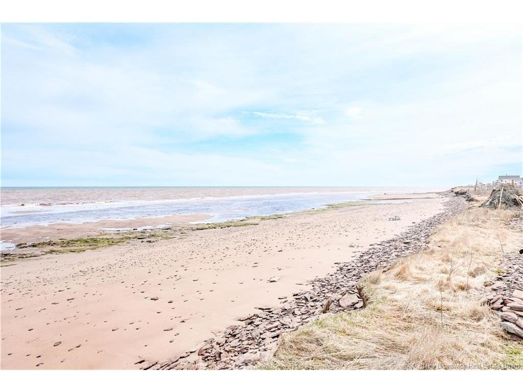 









1200


de la Mer

BLVD,
Saint-Marie-Saint-Raphaël,




NB
E8T 1V6

