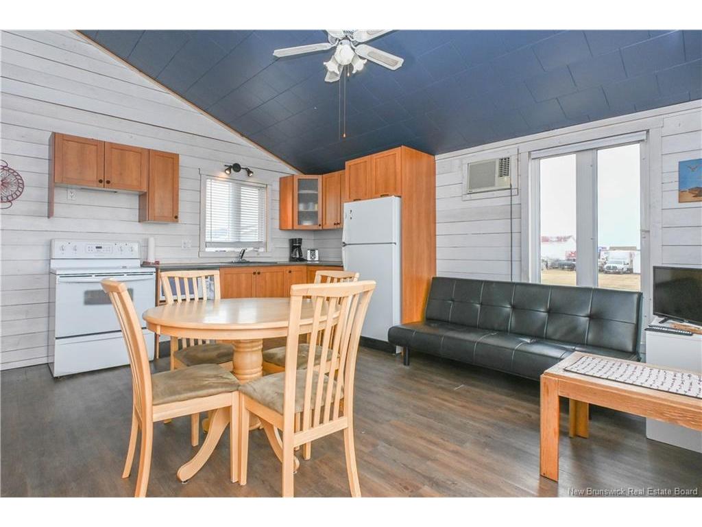 









1200


de la Mer

BLVD,
Saint-Marie-Saint-Raphaël,




NB
E8T 1V6

