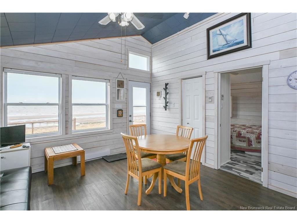 









1200


de la Mer

BLVD,
Saint-Marie-Saint-Raphaël,




NB
E8T 1V6

