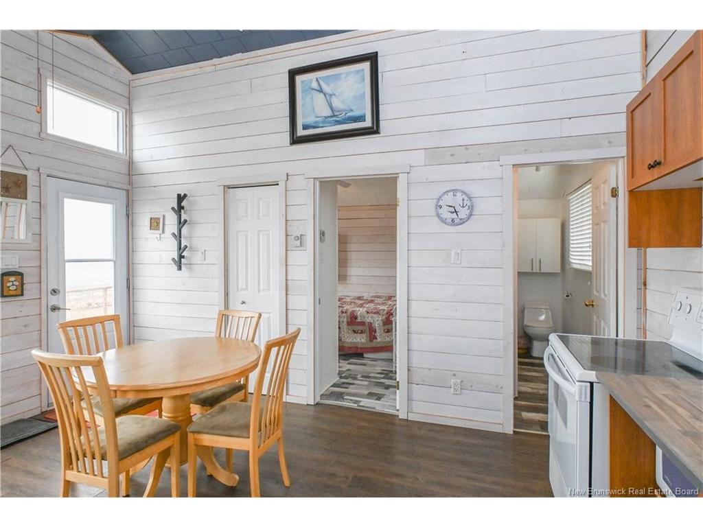 









1200


de la Mer

BLVD,
Saint-Marie-Saint-Raphaël,




NB
E8T 1V6

