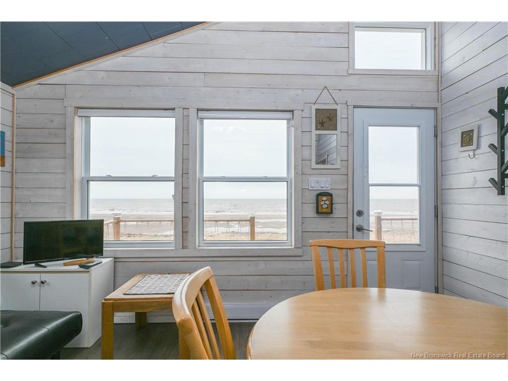 









1200


de la Mer

BLVD,
Saint-Marie-Saint-Raphaël,




NB
E8T 1V6

