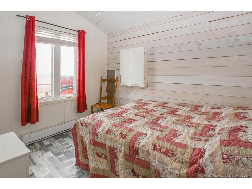 









1200


de la Mer

BLVD,
Saint-Marie-Saint-Raphaël,




NB
E8T 1V6

