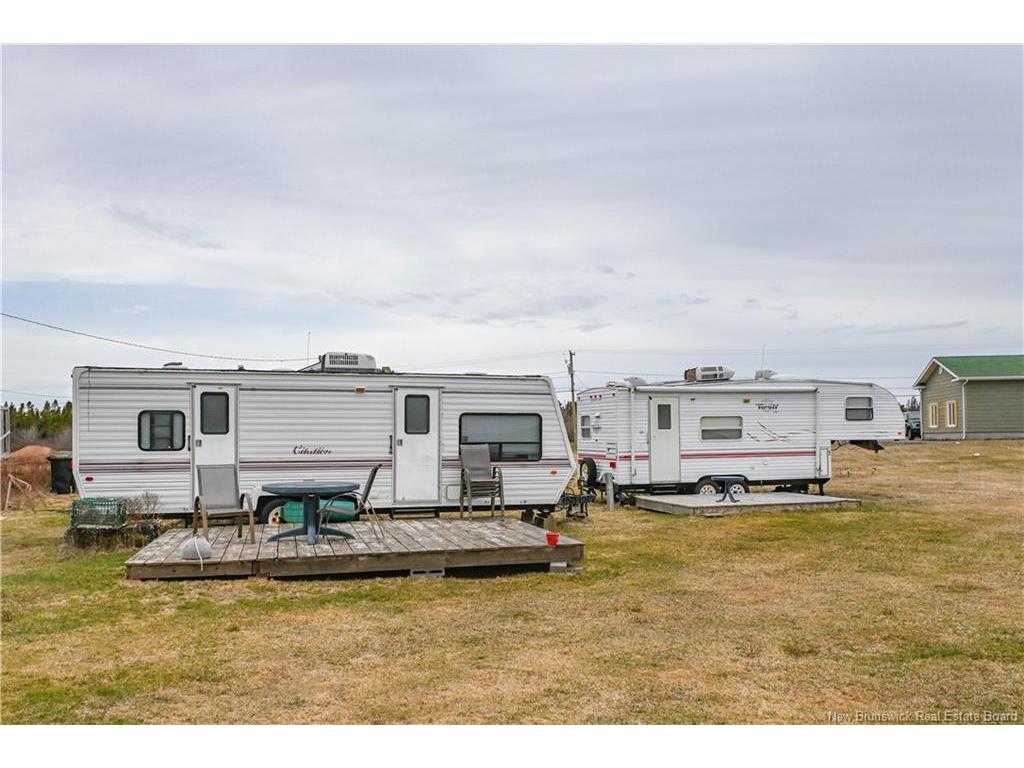 









1200


de la Mer

BLVD,
Saint-Marie-Saint-Raphaël,




NB
E8T 1V6

