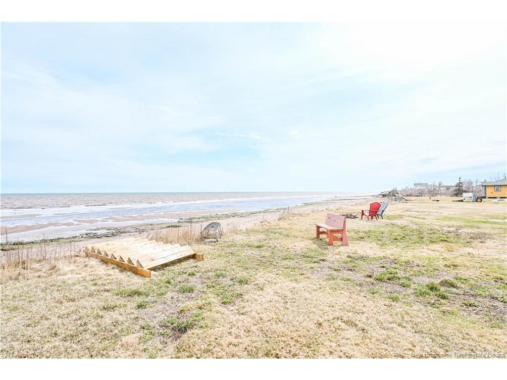 









1200


de la Mer

BLVD,
Saint-Marie-Saint-Raphaël,




NB
E8T 1V6

