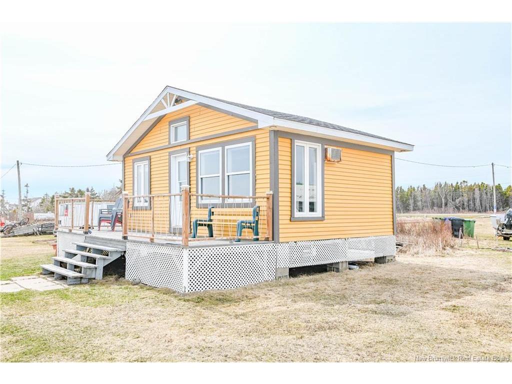 









1200


de la Mer

BLVD,
Saint-Marie-Saint-Raphaël,




NB
E8T 1V6

