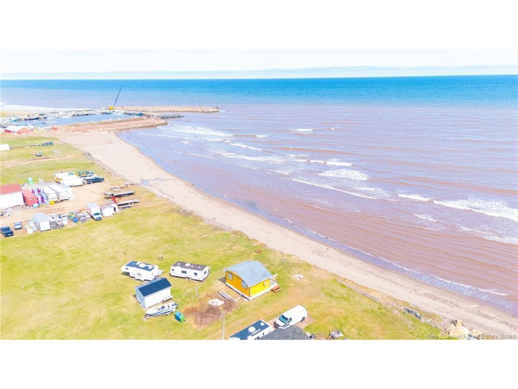 









1200


de la Mer

BLVD,
Saint-Marie-Saint-Raphaël,




NB
E8T 1V6


