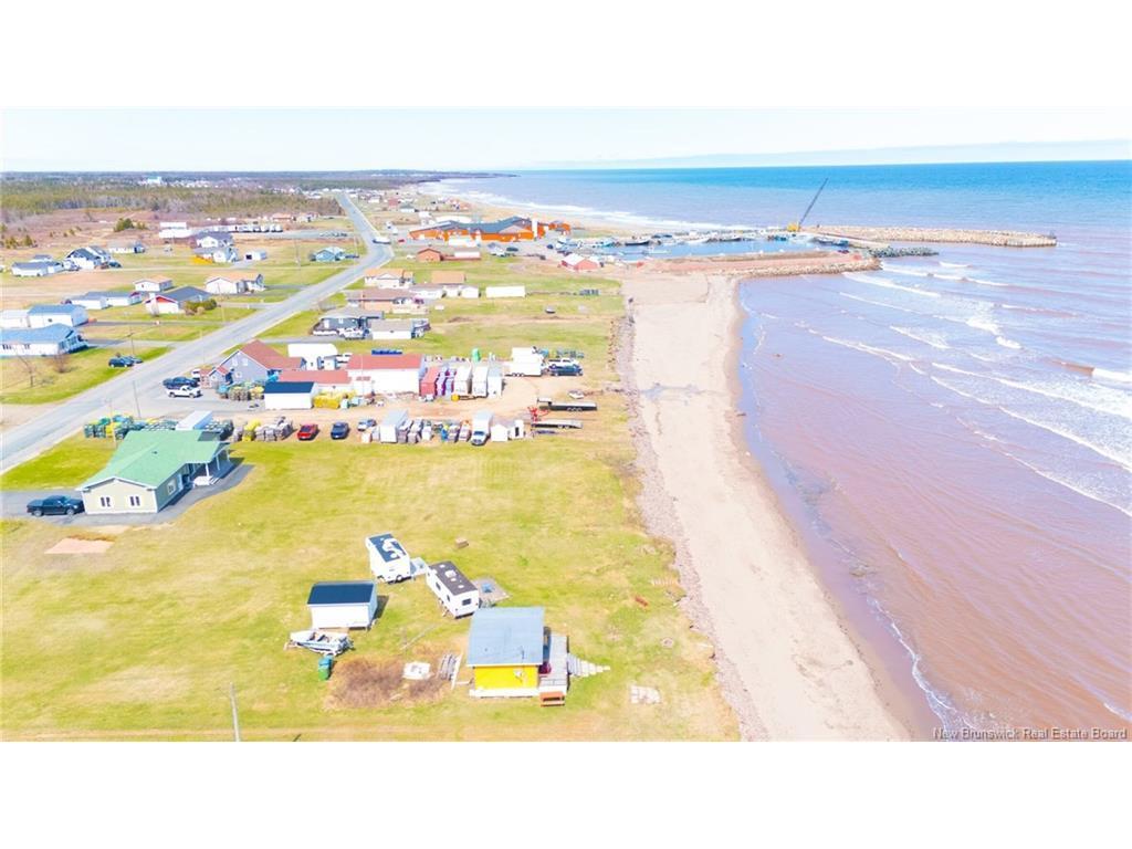 









1200


de la Mer

BLVD,
Saint-Marie-Saint-Raphaël,




NB
E8T 1V6

