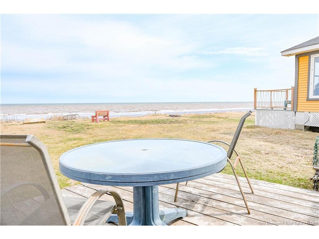 









1200


de la Mer

BLVD,
Saint-Marie-Saint-Raphaël,




NB
E8T 1V6

