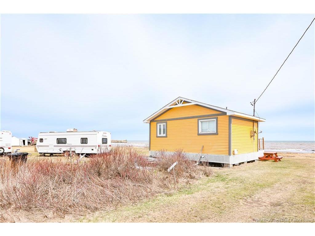 









1200


de la Mer

BLVD,
Saint-Marie-Saint-Raphaël,




NB
E8T 1V6

