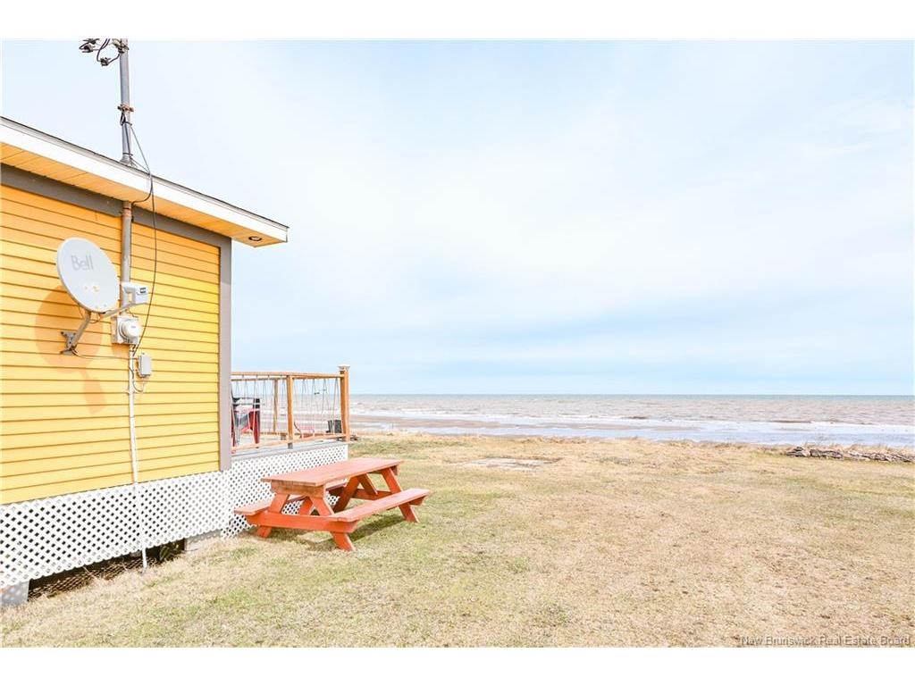 









1200


de la Mer

BLVD,
Saint-Marie-Saint-Raphaël,




NB
E8T 1V6

