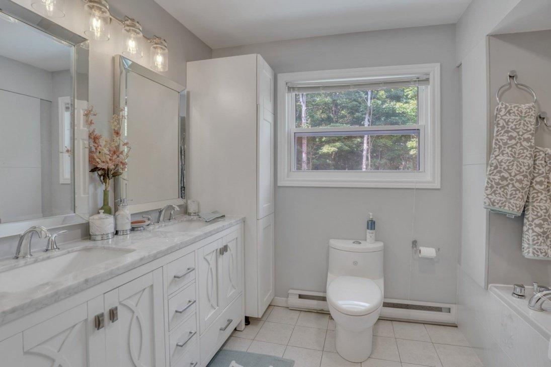 









28


Ch. des Quenouilles

,
Val-des-Monts,




QC
J8N4J5

