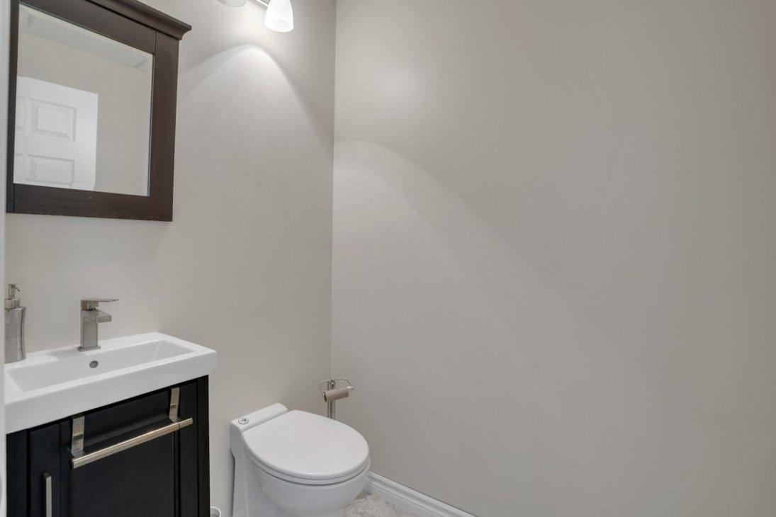 









28


Ch. des Quenouilles

,
Val-des-Monts,




QC
J8N4J5

