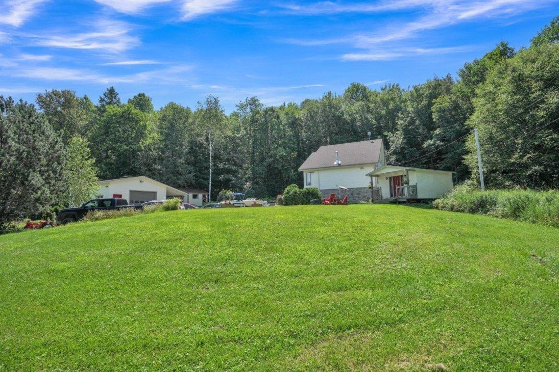 









28


Ch. des Quenouilles

,
Val-des-Monts,




QC
J8N4J5

