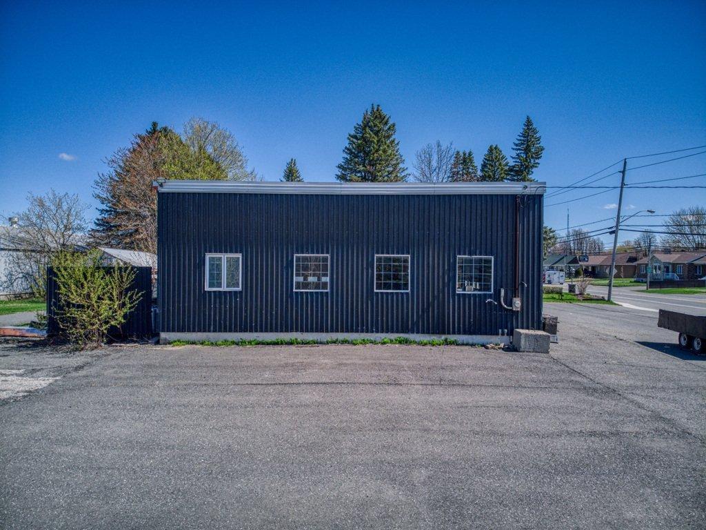 









301


Rue Notre-Dame

,
Notre-Dame-du-Bon-Conseil - Village,




QC
J0C1A0

