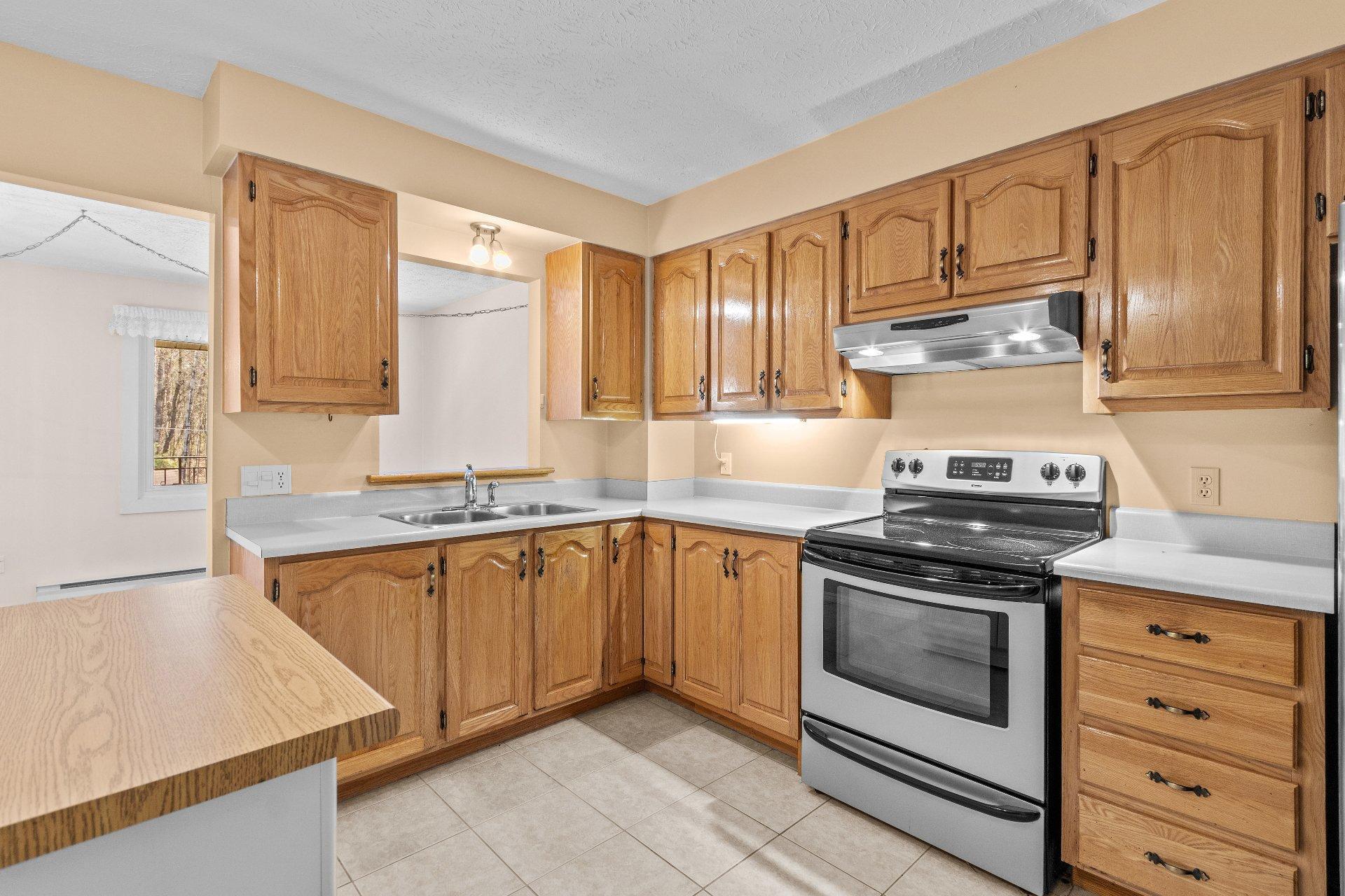 









3130


Rue des Chênes

, 303,
Sherbrooke (Les Nations),




QC
J1L1Y9

