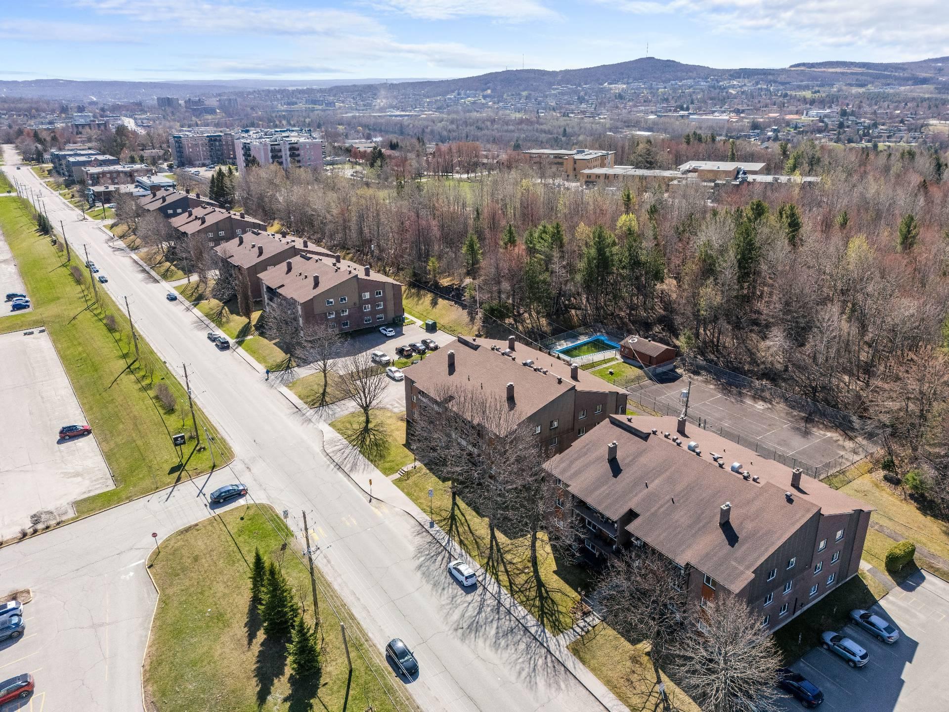 









3130


Rue des Chênes

, 303,
Sherbrooke (Les Nations),




QC
J1L1Y9

