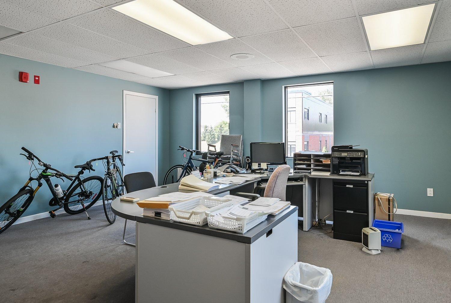 









180

 - 184


Rue St-Louis

,
Longueuil (Le Vieux-Longueuil),




QC
J4R2L5

