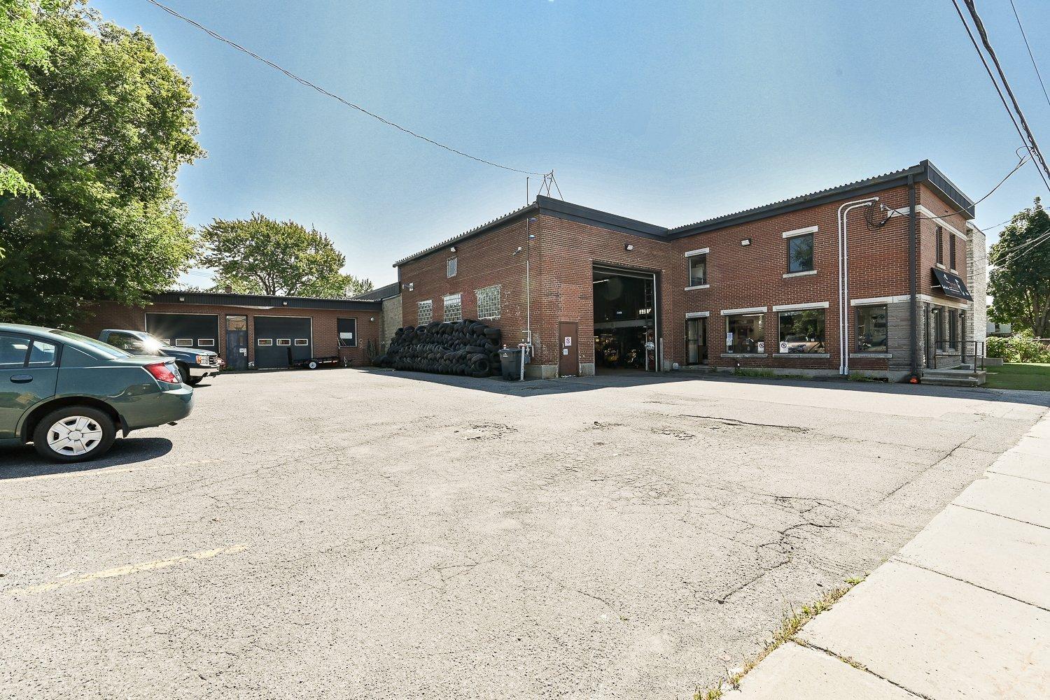 









180

 - 184


Rue St-Louis

,
Longueuil (Le Vieux-Longueuil),




QC
J4R2L5

