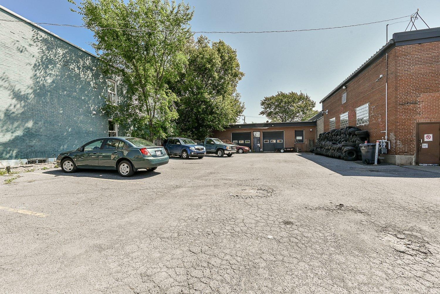 









180

 - 184


Rue St-Louis

,
Longueuil (Le Vieux-Longueuil),




QC
J4R2L5

