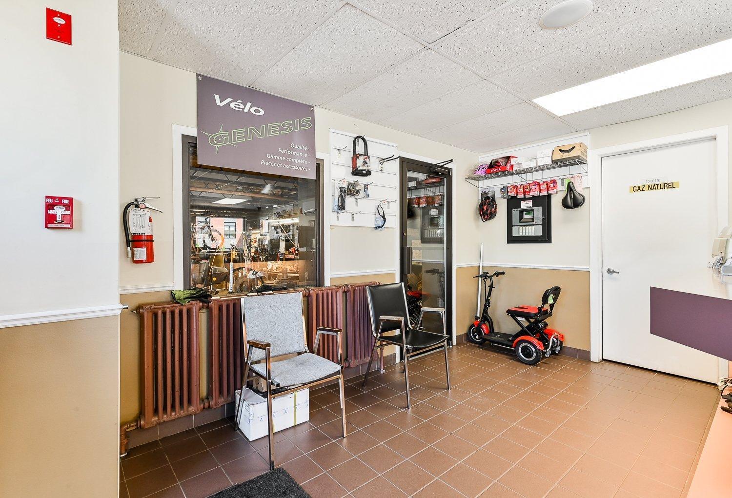 









180

 - 184


Rue St-Louis

,
Longueuil (Le Vieux-Longueuil),




QC
J4R2L5

