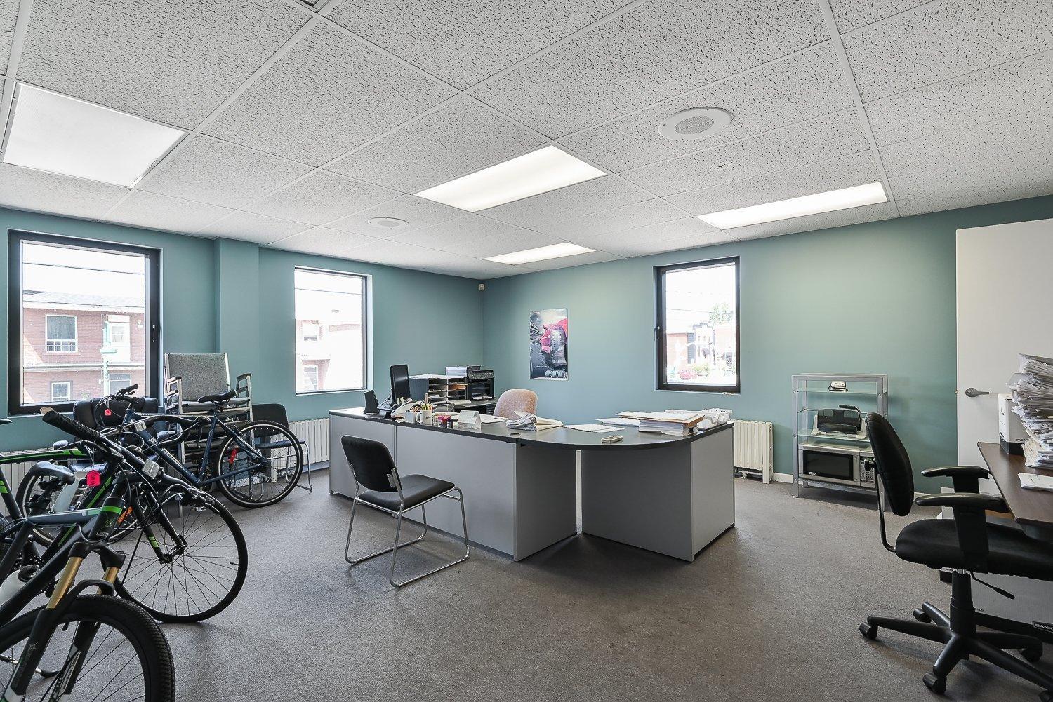 









180

 - 184


Rue St-Louis

,
Longueuil (Le Vieux-Longueuil),




QC
J4R2L5

