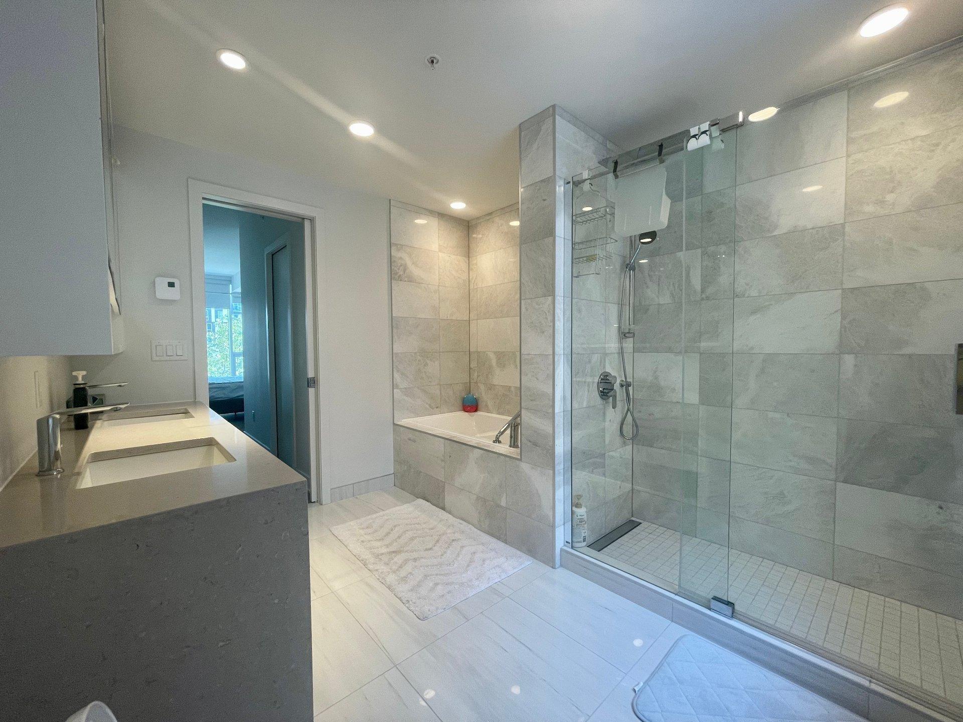 









1288


Rue St-Antoine O.

, TH9,
Montréal (Ville-Marie),




QC
H3C0X6

