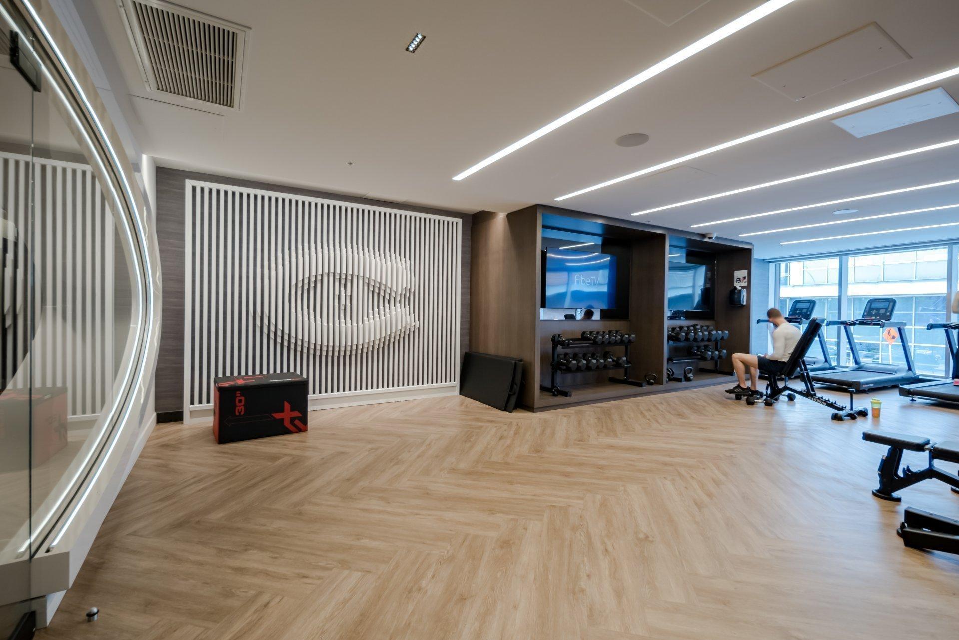 









1288


Rue St-Antoine O.

, TH9,
Montréal (Ville-Marie),




QC
H3C0X6


