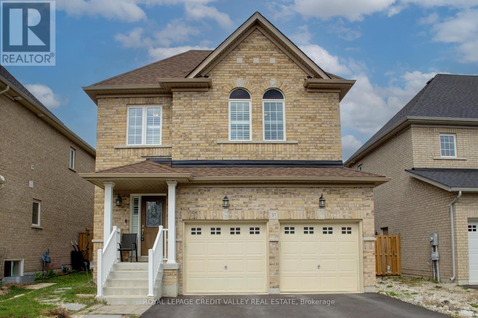 












37 VINCENT STREET

,
Centre Wellington,




Ontario
N1M0E4

