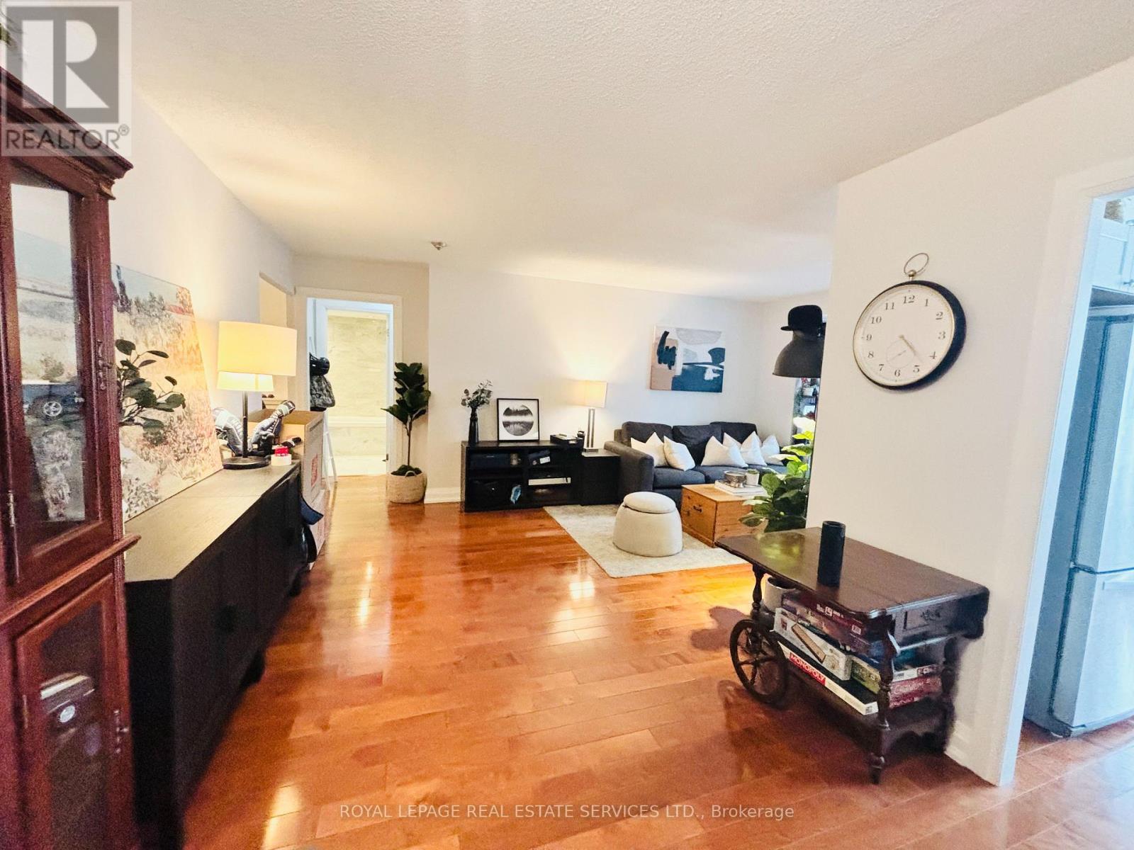 












909 - 1 ABERFOYLE CRESCENT

,
Toronto,




Ontario
M8X2X8

