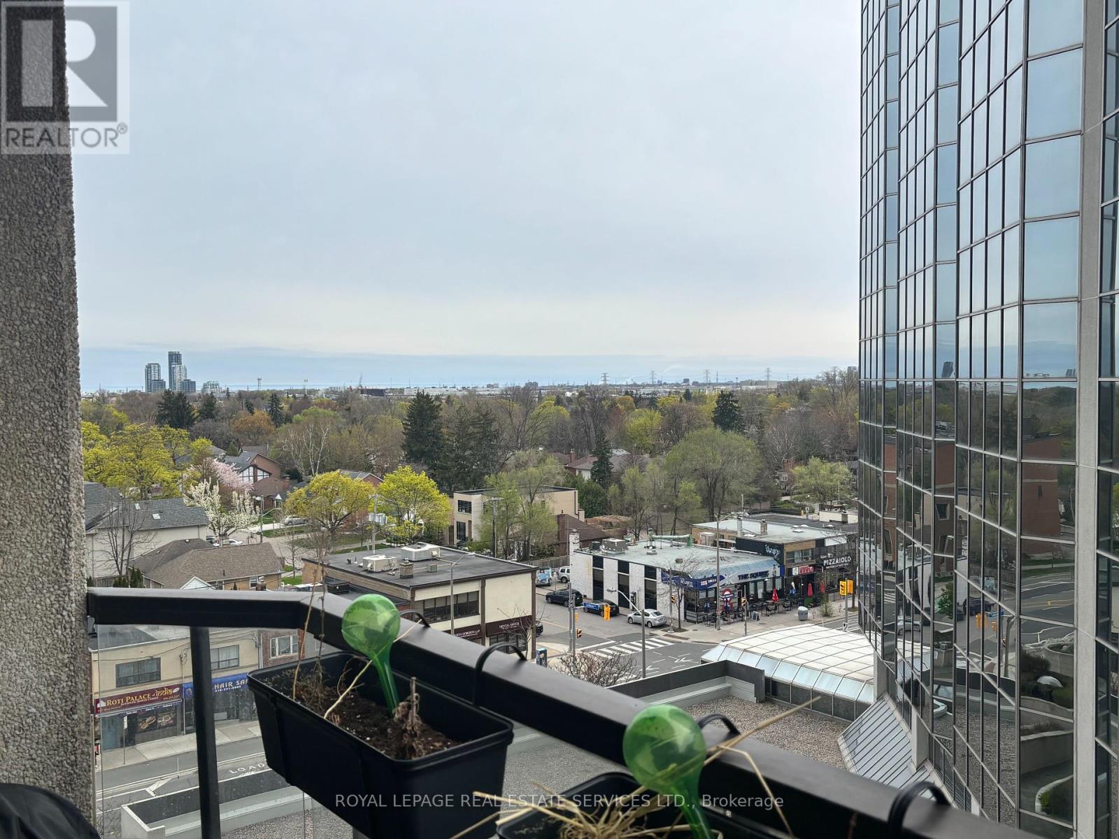 












909 - 1 ABERFOYLE CRESCENT

,
Toronto,




Ontario
M8X2X8

