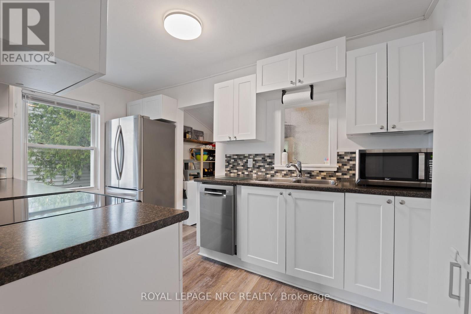 












7 LANCASTER AVENUE

,
St. Catharines (E. Chester),




Ontario
L2R2R5

