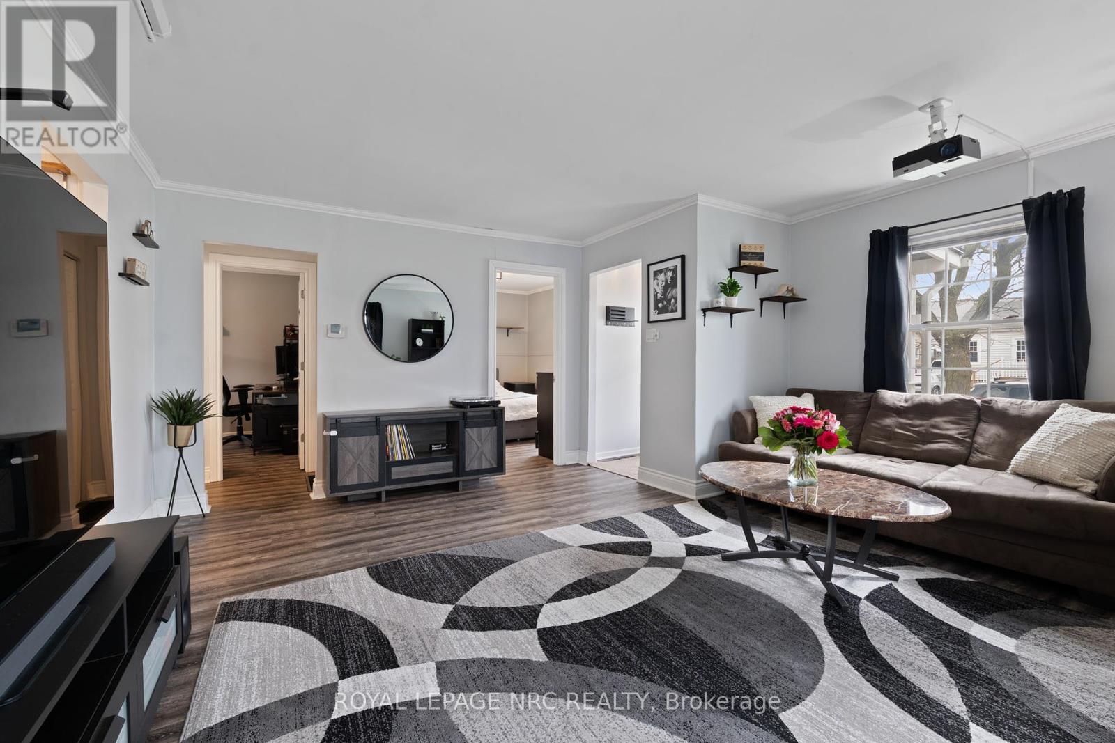 












7 LANCASTER AVENUE

,
St. Catharines (E. Chester),




Ontario
L2R2R5

