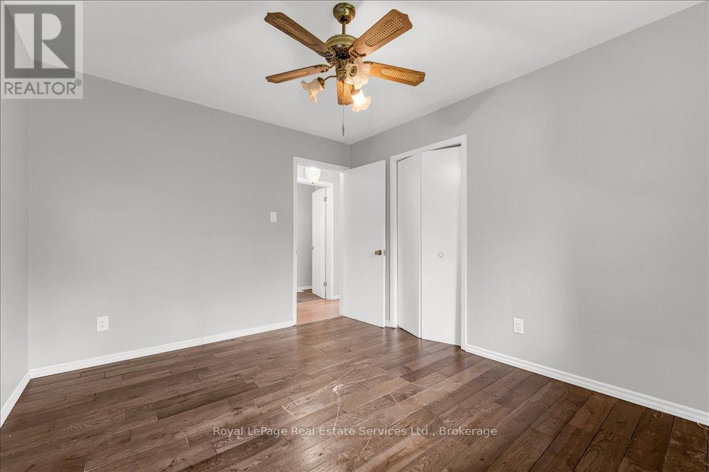












51 ATHENS STREET

,
Hamilton (Yeoville),




Ontario
L9C3K8

