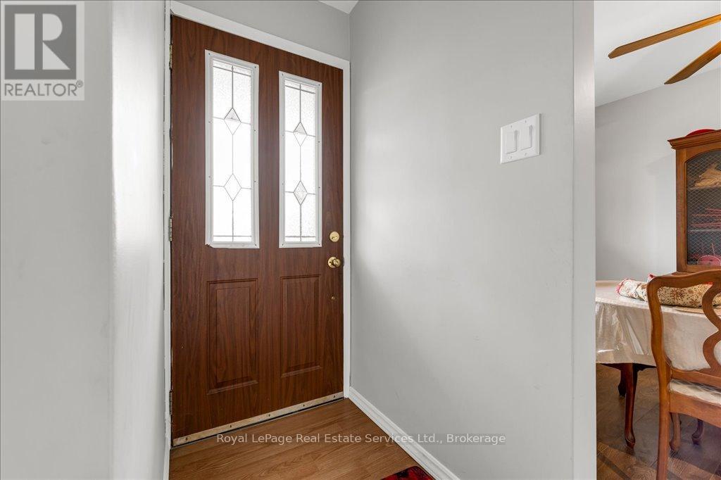 












51 ATHENS STREET

,
Hamilton (Yeoville),




Ontario
L9C3K8

