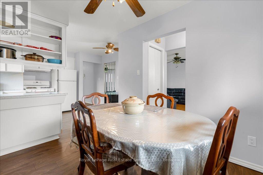 












51 ATHENS STREET

,
Hamilton (Yeoville),




Ontario
L9C3K8

