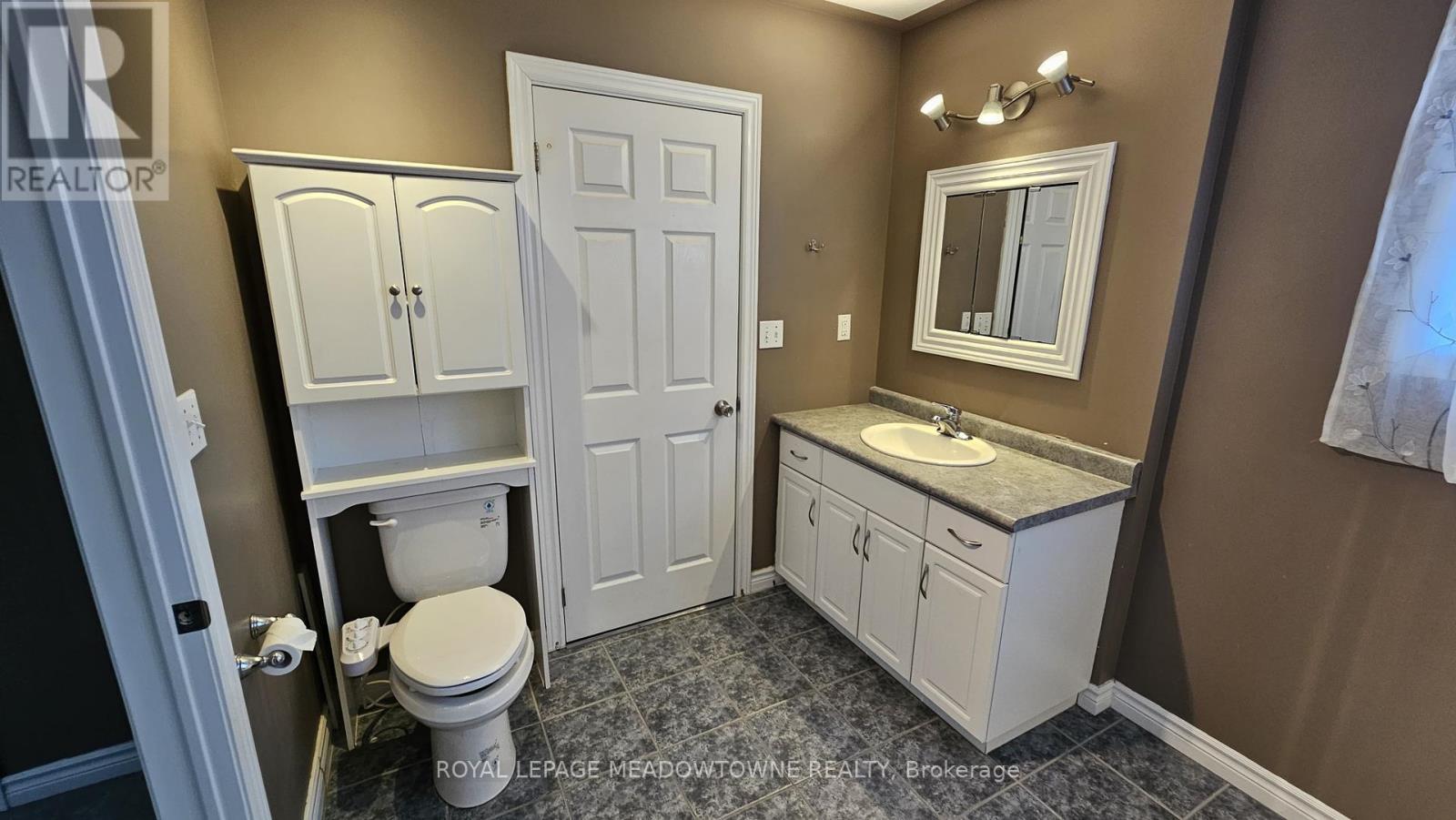 












135 TAYLOR TRAIL

,
Chatham-Kent,




Ontario
N7L5N6

