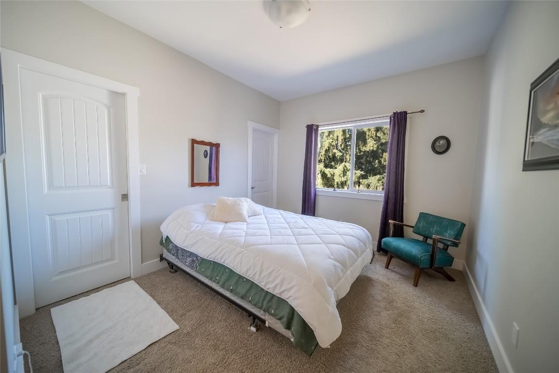 









7956


Foothills

Drive,
Mayook,




BC
V1C 7B2

