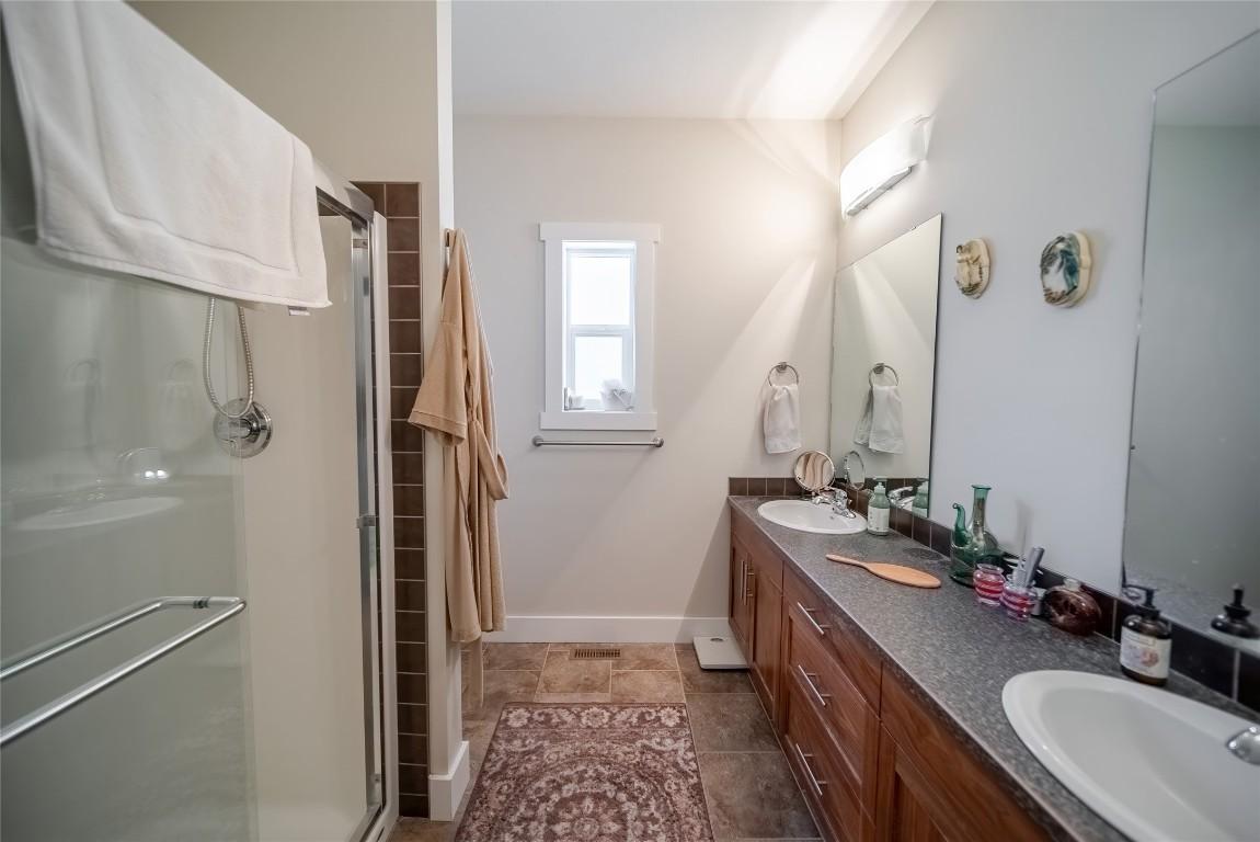 









7956


Foothills

Drive,
Mayook,




BC
V1C 7B2

