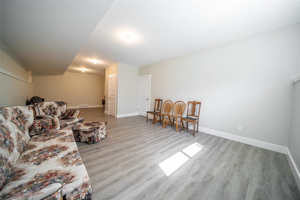 









7956


Foothills

Drive,
Mayook,




BC
V1C 7B2


