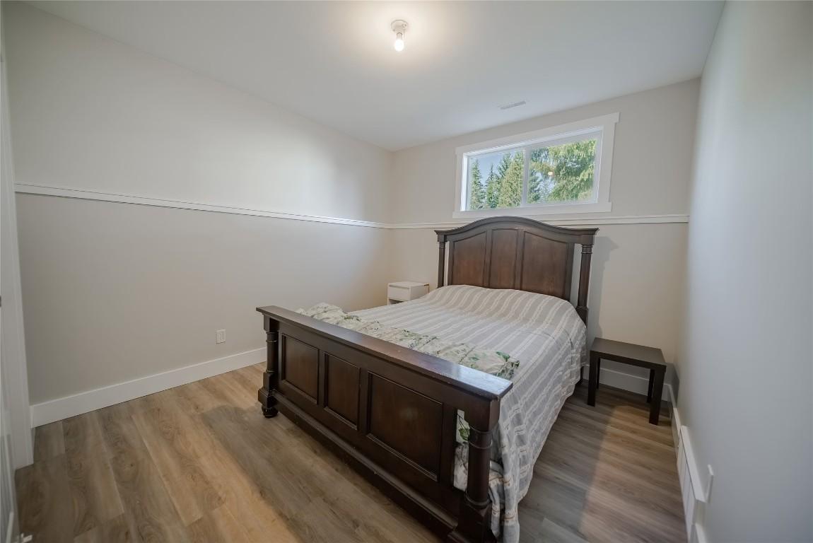 









7956


Foothills

Drive,
Mayook,




BC
V1C 7B2


