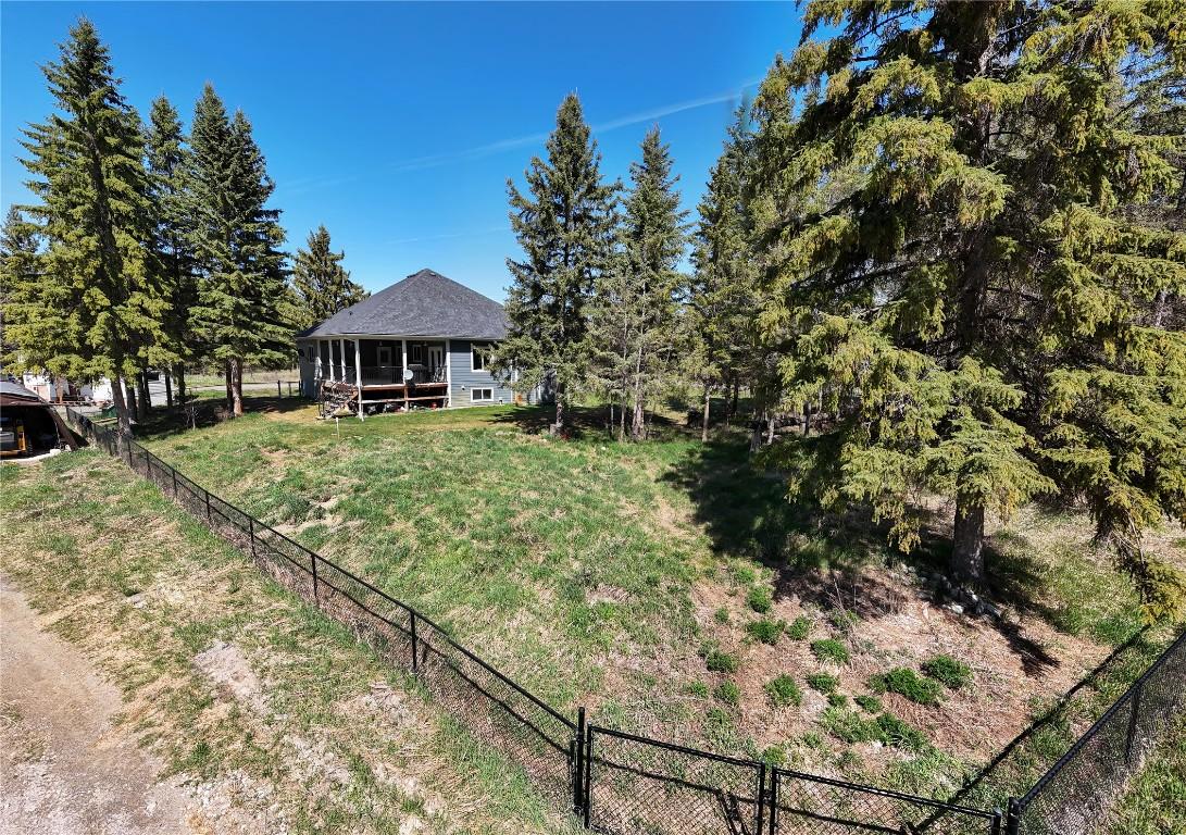 









7956


Foothills

Drive,
Mayook,




BC
V1C 7B2

