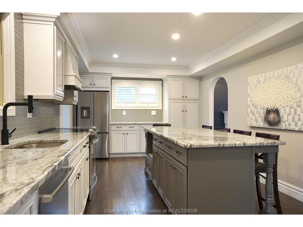 









16


Buckingham

Avenue,
Chatham,




ON
N7M 3B4

