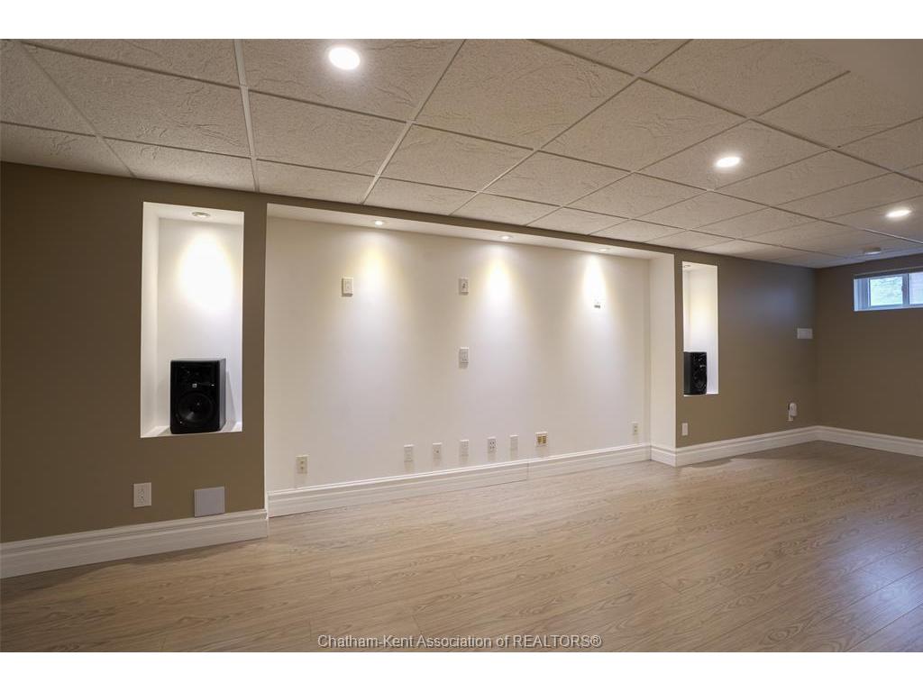 









16


Buckingham

Avenue,
Chatham,




ON
N7M 3B4

