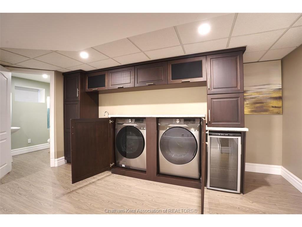 









16


Buckingham

Avenue,
Chatham,




ON
N7M 3B4

